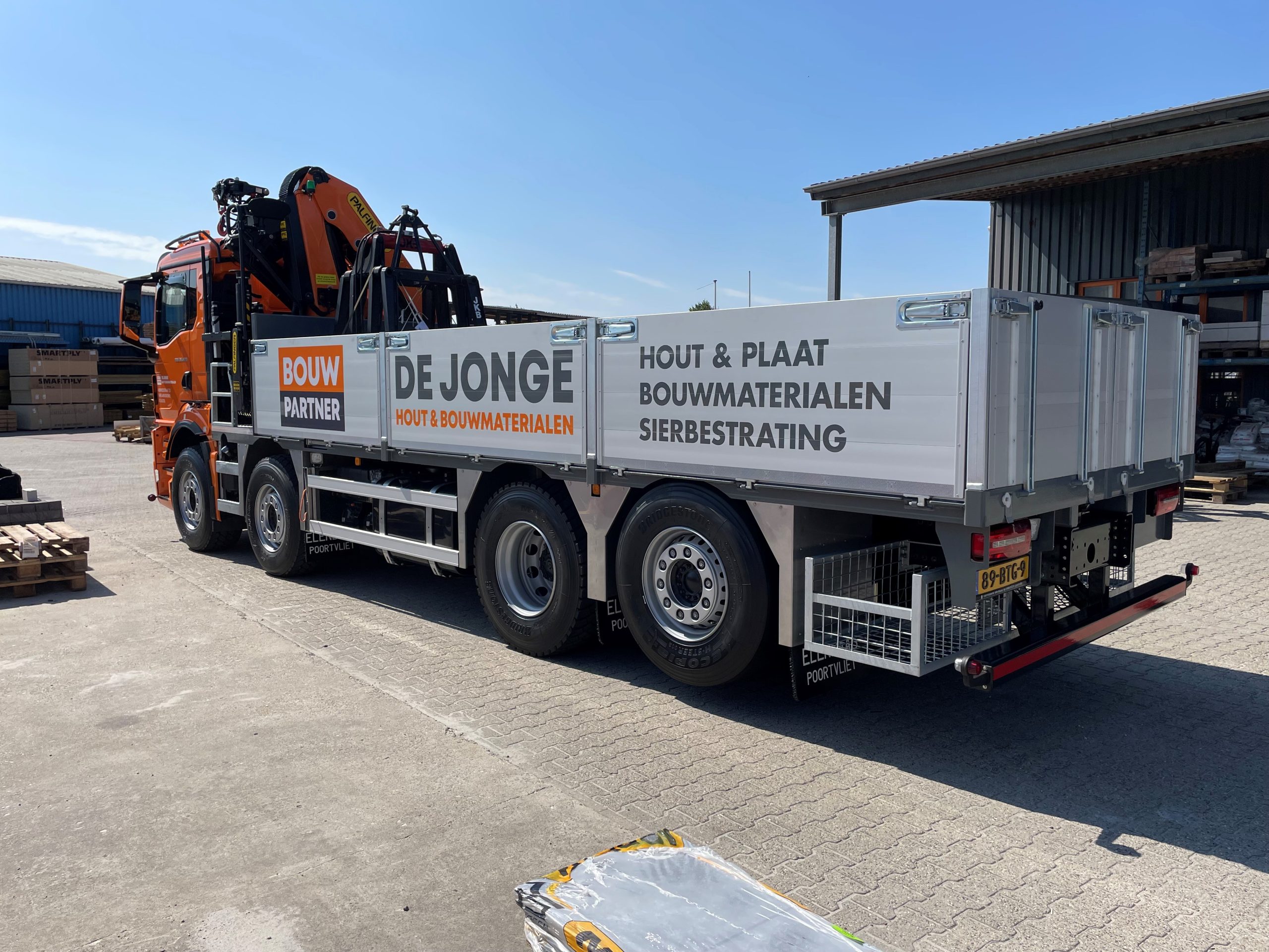 De Jonge Bouw & Houtmaterialen - Carrosserie Elenbaas